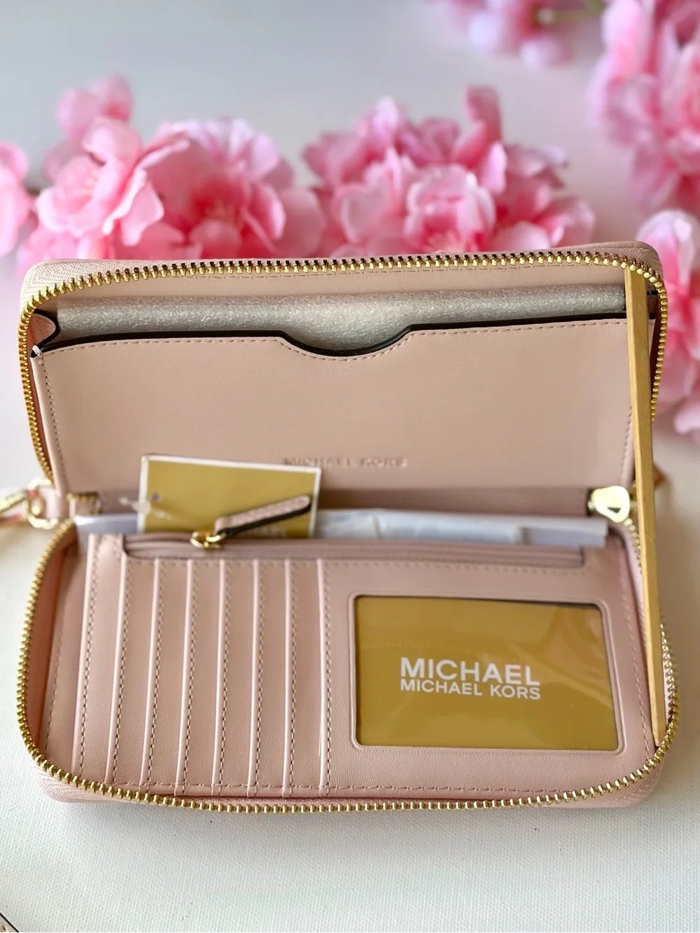 MICHAEL KORS  Jet Set Large Heart Embroidered Smartphone Wristlet Wallet Blush